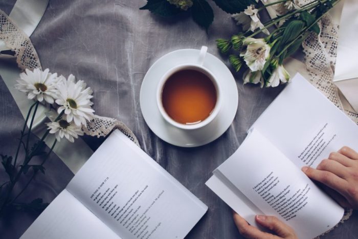 いつも頑張っているあなたにすすめたい”つかれた時に読む本”３選