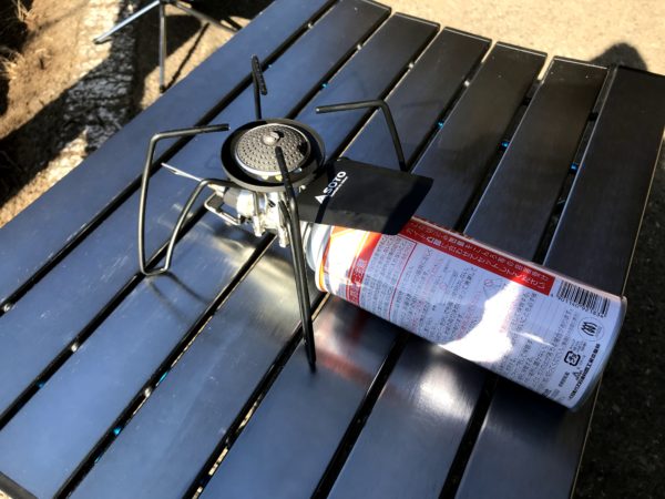 SOTO レギュレーターにガスボンベを装着した全体画像